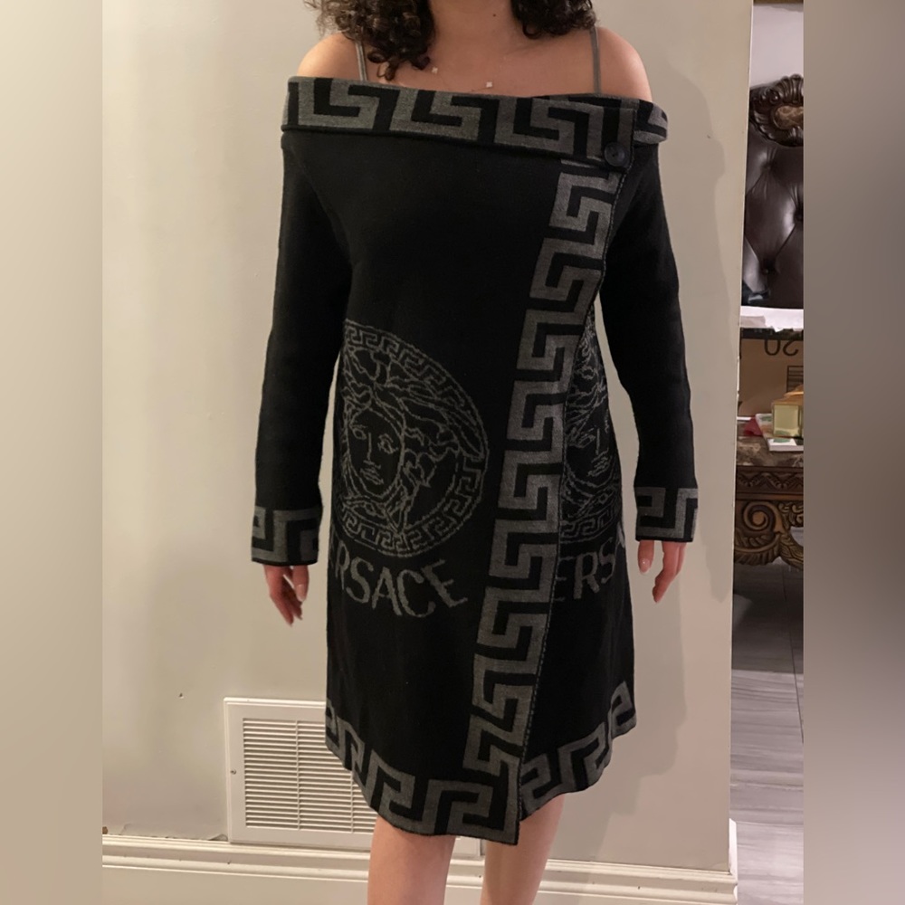 Black Wool Cape!